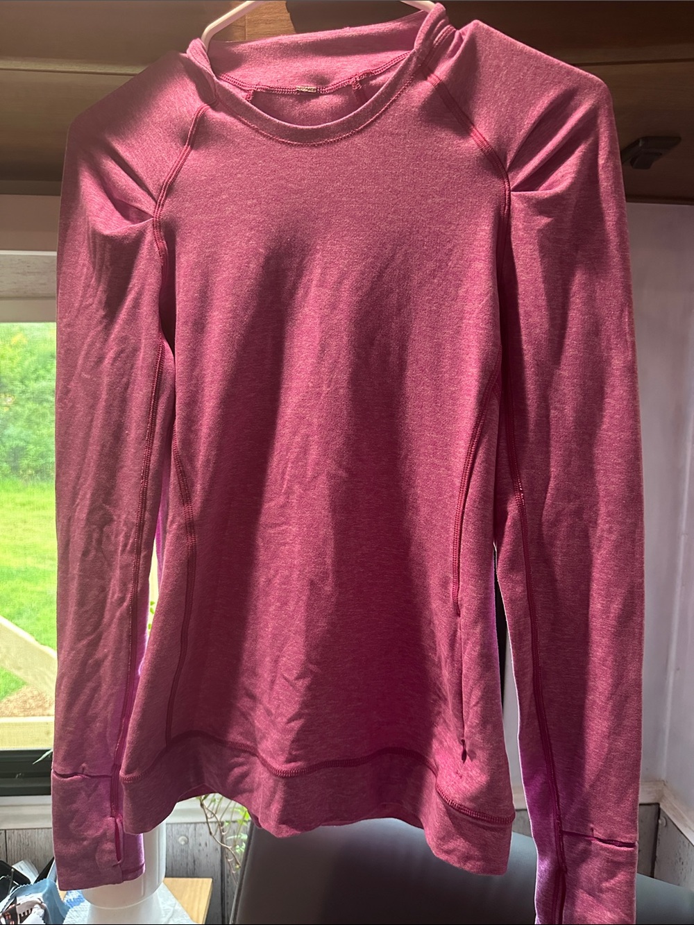 lululemon athletica Long-Sleeve Active Top size 4